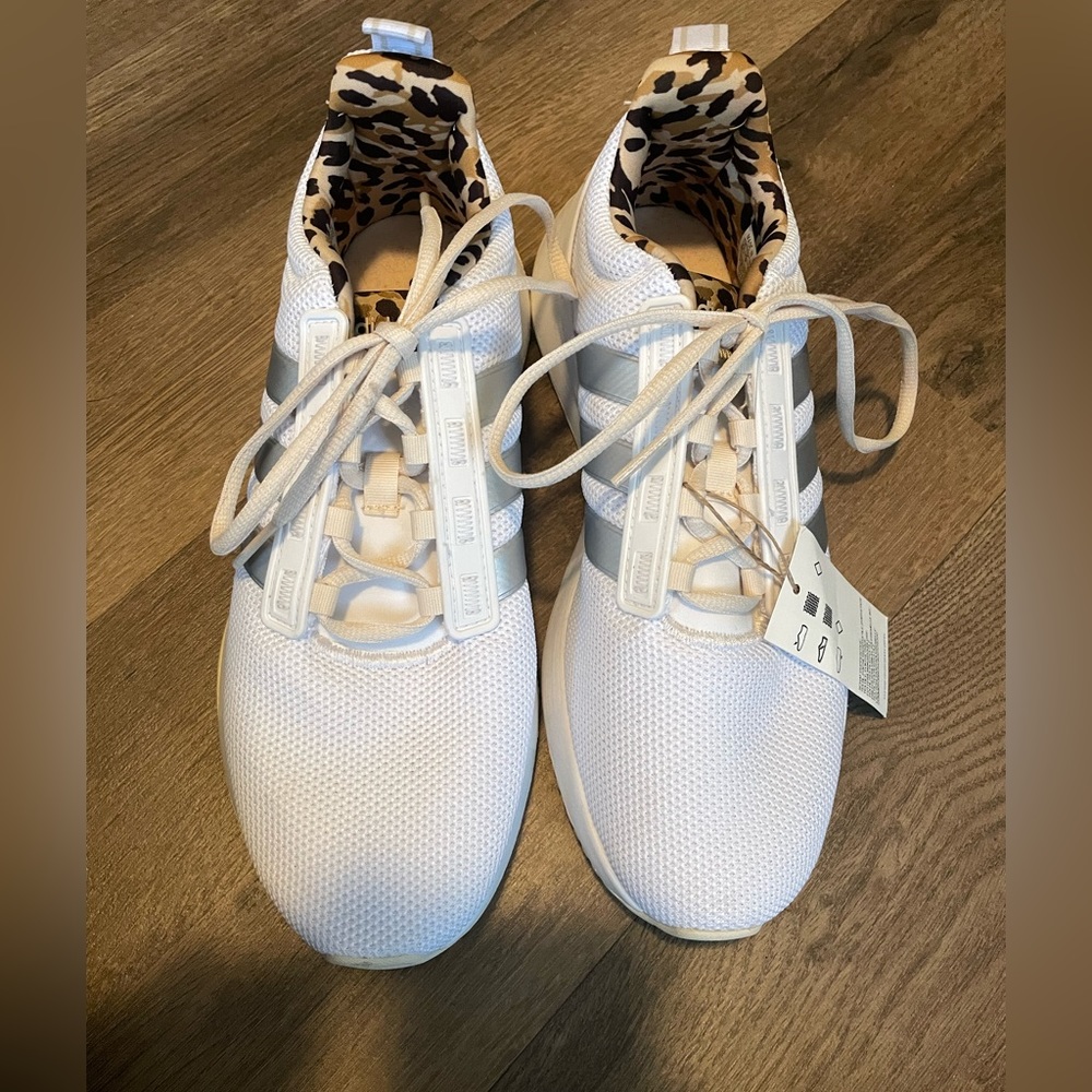 Women’s Adidas Tennis shoes